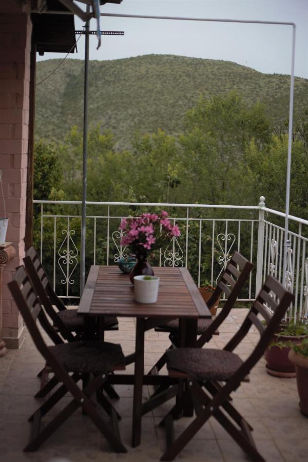 Countryside Cottage With Garden & Lake View Peraia  Экстерьер фото